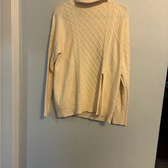 NWT Hem & Thread Cream Turtleneck Sweater Size Large - Picture 5 of 10